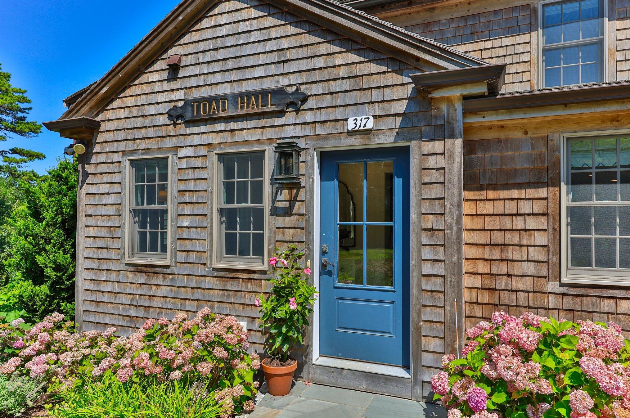 317 Orleans Rd, Orleans MA  02653-4002 exterior