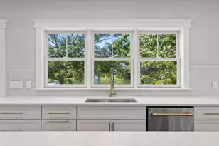 285 Edgewater Dr, Falmouth, MA 02536 - Photo 18