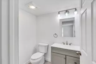 35 Locust St, Wareham, MA 02558 - Photo 8