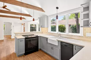 290A Bradford St, Provincetown, MA 02657 - Photo 6