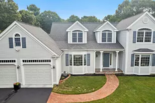 81 Falling Leaf Ln, Barnstable, MA 02655 - Photo 2