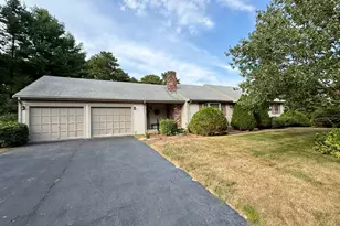 70 Poinsettia Dr, Yarmouth, MA 02664 - Photo 2