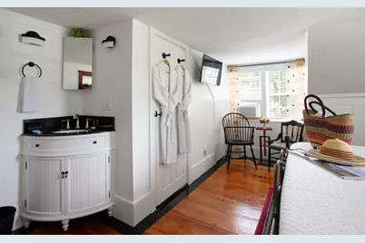 186 Route 6A, Yarmouth, MA 02675 - Photo 14