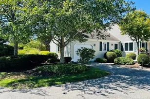 6 Masters Ct, Mashpee, MA 02649 - Photo 2
