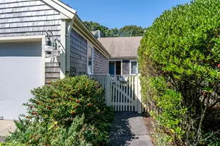 17 Kates Path Village, Yarmouth, MA 02675 - Photo 2