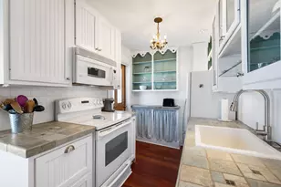 176 Commercial St, Provincetown, MA 02657 - Photo 12