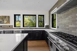 624 Commercial St, Provincetown, MA 02657 - Photo 8