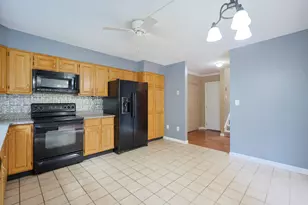 14 C Country Club Ln, Milford, MA 01757 - Photo 4