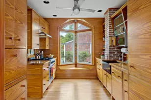 34 Washington Ave, Bourne, MA 02532 - Photo 4