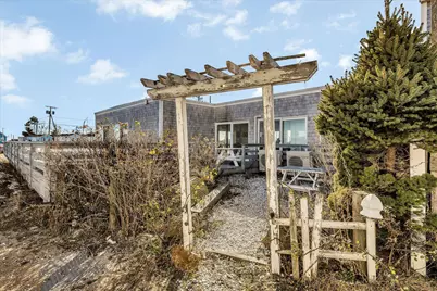 317 Commercial Street, Provincetown, MA 02657 - Photo 12