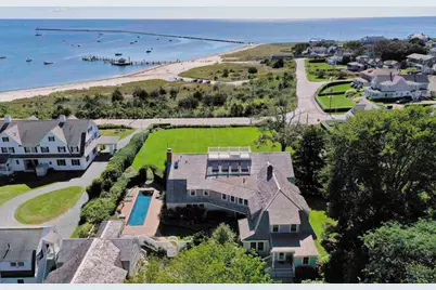 18 Mount Vernon Avenue, Barnstable, MA 02647 - Photo 2