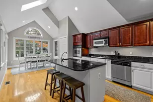 28 Gold Leaf Ln, Mashpee, MA 02649 - Photo 8