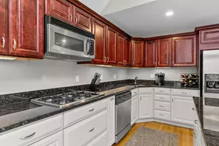 28 Gold Leaf Ln, Mashpee, MA 02649 - Photo 10