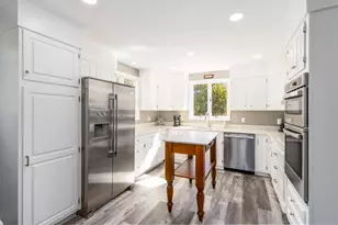9 Honeysuckle Ln, Orleans, MA 02653 - Photo 6