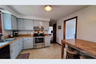 3 Kensington Drive, Sandwich, MA 02563 - Photo 2