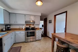 3 Kensington Dr, Sandwich, MA 02563 - Photo 2