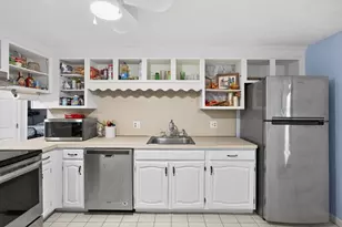 13 HILLTOP Dr, Sandwich, MA 02563 - Photo 12