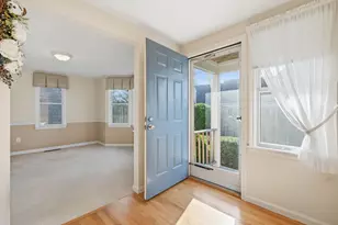 29 Boxwood Cir, Yarmouth, MA 02675 - Photo 2