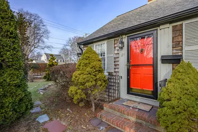 129 Hamlin Avenue, Falmouth, MA 02540 - Photo 4