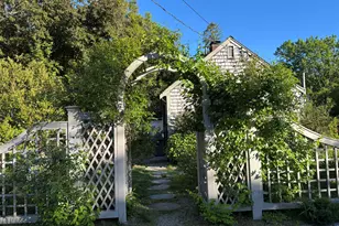 129 Hamlin Ave, Falmouth, MA 02540 - Photo 2