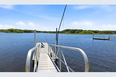 197 Monomoscoy Road, Mashpee, MA 02649 - Photo 10