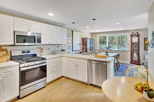 10 Kettle Ln, Mashpee, MA 02649 - Photo 6