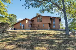 481 Lakeside Dr, Barnstable, MA 02632 - Photo 2