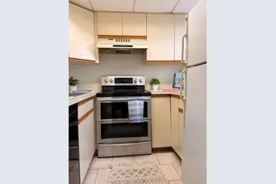 135 W Main Street #APT 41, Barnstable, MA 02601 - Photo 4