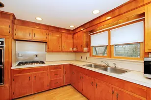 4 Van Bummel Rd, Bourne, MA 02532 - Photo 10