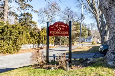 39 Blossom Avenue #APT 4, Barnstable, MA 02655 - Photo 2