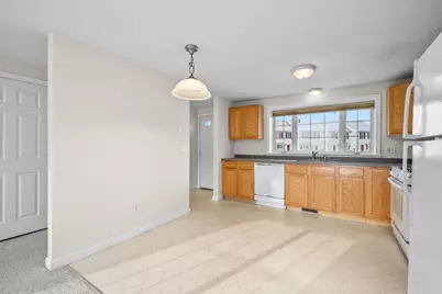 2697 Cranberry Highway #APT 21, Wareham, MA 02571 - Photo 4