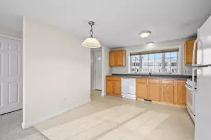 2697 Cranberry Hwy, Wareham, MA 02571 - Photo 4