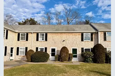 135 W Main Street #APT 41, Barnstable, MA 02601 - Photo 2