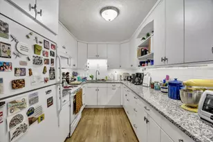 12 Candlewood Ln, Dennis, MA 02639 - Photo 8