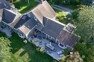 138 Chase St, Barnstable, MA 02601 - Photo 2