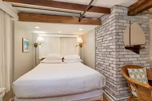 488 Commercial St, Provincetown, MA 02657 - Photo 12