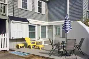 432 Sea St, Barnstable, MA 02601 - Photo 2