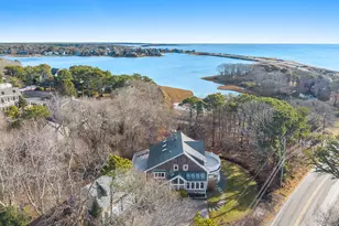 528 Menauhant Rd, Falmouth, MA 02536 - Photo 2