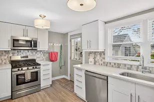 10 Trenton St, Yarmouth, MA 02673 - Photo 4