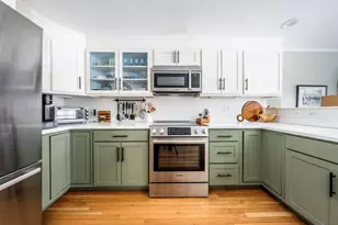 34 Bonwood Dr, Mashpee, MA 02649 - Photo 2