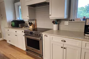 10 Howard Ave, Bourne, MA 02553 - Photo 8