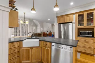 39 Upland Ave, Falmouth, MA 02540 - Photo 12