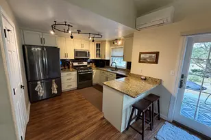 1 Hawthorne Ct, Bourne, MA 02559 - Photo 4