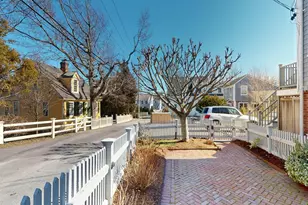 12 Franklin St, Provincetown, MA 02657 - Photo 24