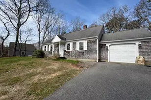 17 Eileen St, Yarmouth, MA 02675 - Photo 2