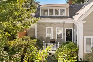12 Cottage St, Provincetown, MA 02657 - Photo 2