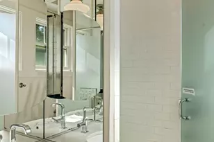 12 Cottage St, Provincetown, MA 02657 - Photo 14