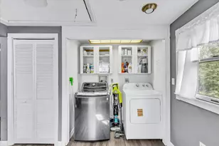 104 Edgewater Dr, Falmouth, MA 02536 - Photo 16