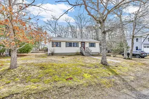 104 Edgewater Dr, Falmouth, MA 02536 - Photo 2