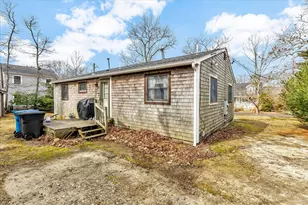 104 Edgewater Dr, Falmouth, MA 02536 - Photo 42
